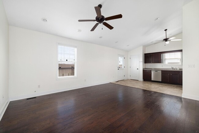 2128 Ida Sue Dr in Jonesborough, TN - Building Photo - Building Photo