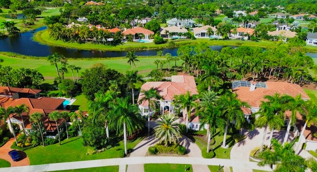 1186 Breakers W Blvd in West Palm Beach, FL - Building Photo - Building Photo