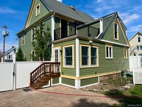 8 Alden Pl in Millbrook, NY - Building Photo - Building Photo