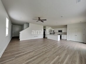 301 Pne Hl Ct in Delaware, OH - Building Photo - Building Photo