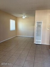 2403 Red Sails Dr in El Paso, TX - Foto de edificio - Building Photo