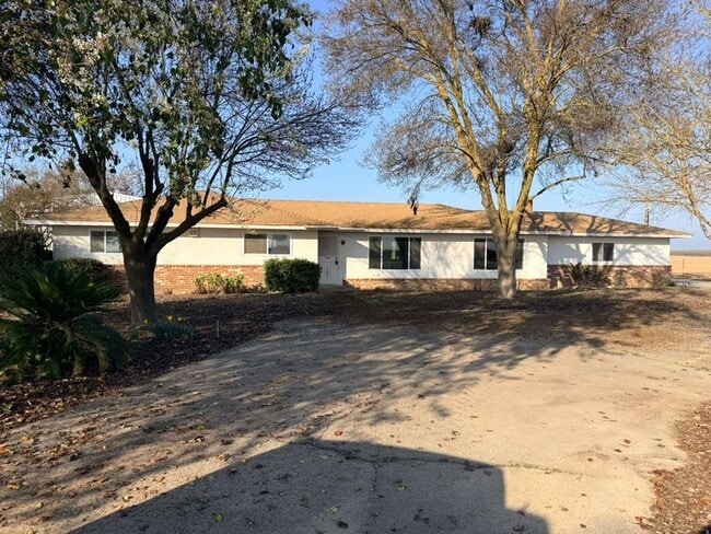 30503 Avenue 9 in Madera, CA - Building Photo - Building Photo