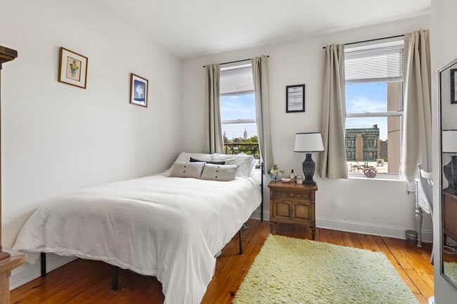 property at 709 Willow Ave