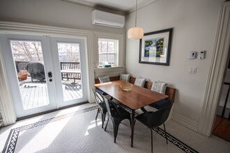 103 Pleasant St in St John's, NL - Building Photo - Building Photo