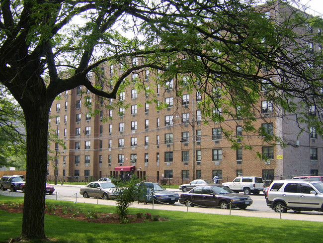 2025 Seward in Bronx, NY - Building Photo - Building Photo