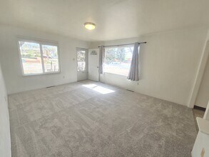 3820 Meadow Ln in Colorado Springs, CO - Building Photo - Building Photo