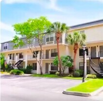 5930 Village Cir N in Orlando, FL - Building Photo