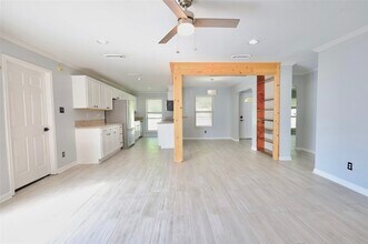 1005 Wilburn St in League City, TX - Building Photo - Building Photo