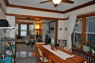 5105 W Cornelia Ave, Unit 1 in Chicago, IL - Foto de edificio - Building Photo