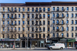 224-226 8th Ave in New York, NY - Building Photo - Primary Photo