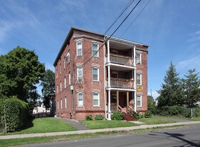 240-242 Washington St in New Britain, CT - Building Photo