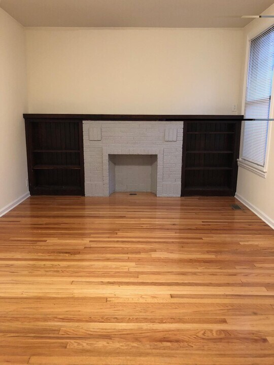 6137 S Fairfield Ave, Unit 2 in Chicago, IL - Building Photo