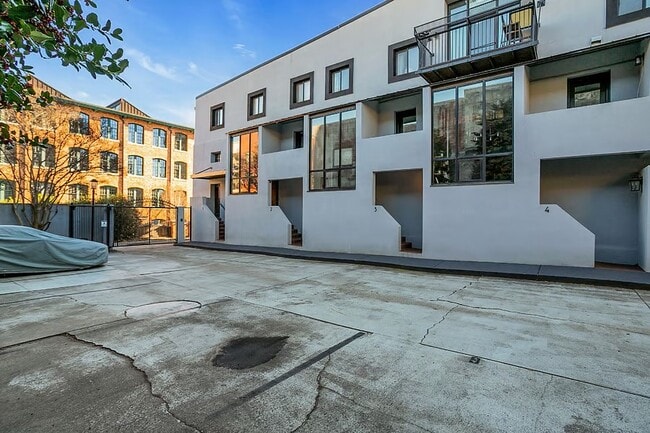 121 S Main St, Unit #3 in Greenville, SC - Building Photo - Building Photo