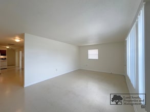 1105 Jewel Ave in Lakeland, FL - Building Photo - Building Photo