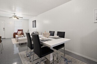 Gastel Circle Apartments in Edinburg, TX - Foto de edificio - Building Photo