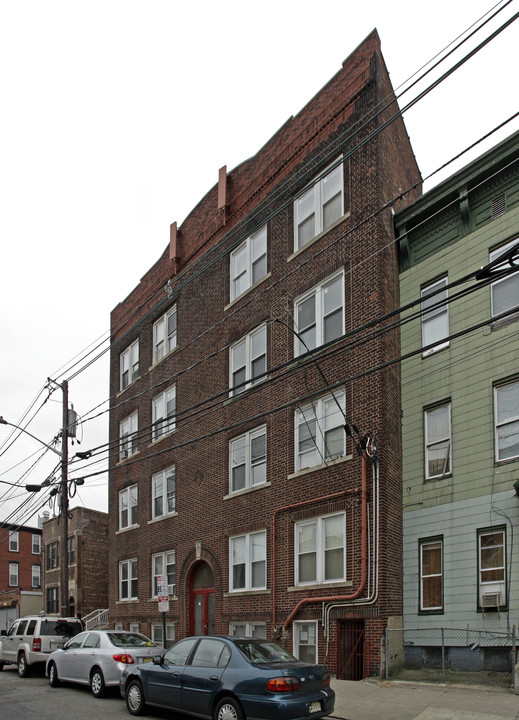 13 Hopkins Ave in Jersey City, NJ - Foto de edificio