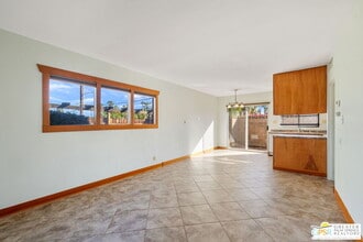 587 S Calle Ajo in Palm Springs, CA - Building Photo - Building Photo
