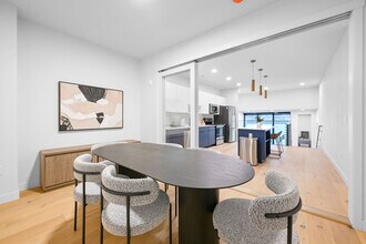 Mackson Corners Waterfront in Oshkosh, WI - Foto de edificio - Building Photo