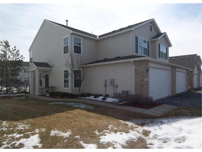 9012 Garland Ln N in Maple Grove, MN - Building Photo - Building Photo