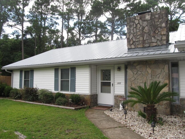 802 Loblolly Ct