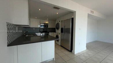341 NW 109th Ave in Miami, FL - Building Photo - Building Photo