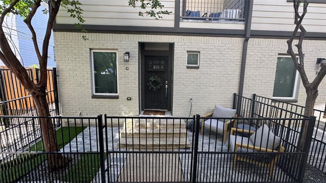 property at 5924 Hudson St