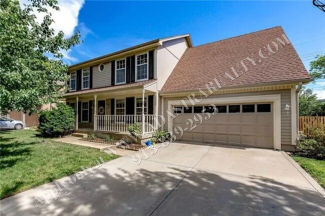 6029 W 158th St in Overland Park, KS - Building Photo - Building Photo