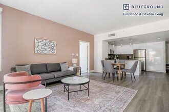 2400 W El Camino Real in Mountain View, CA - Building Photo - Building Photo