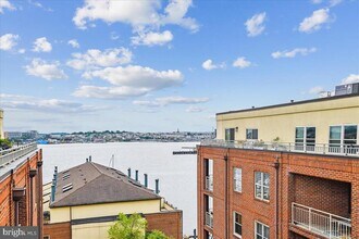 960 Fell St in Baltimore, MD - Building Photo - Building Photo
