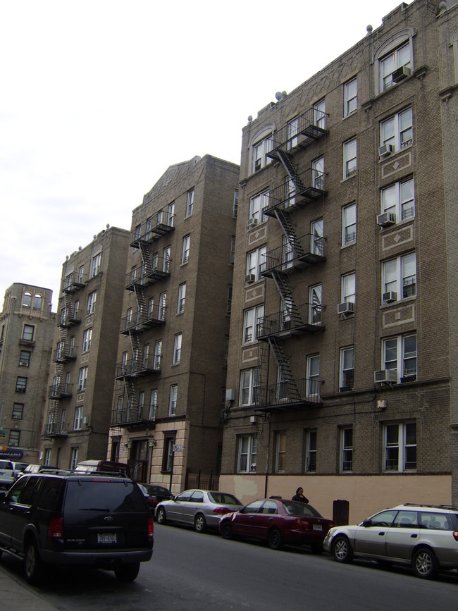 1001-1005 Walton Ave in Bronx, NY - Foto de edificio - Building Photo