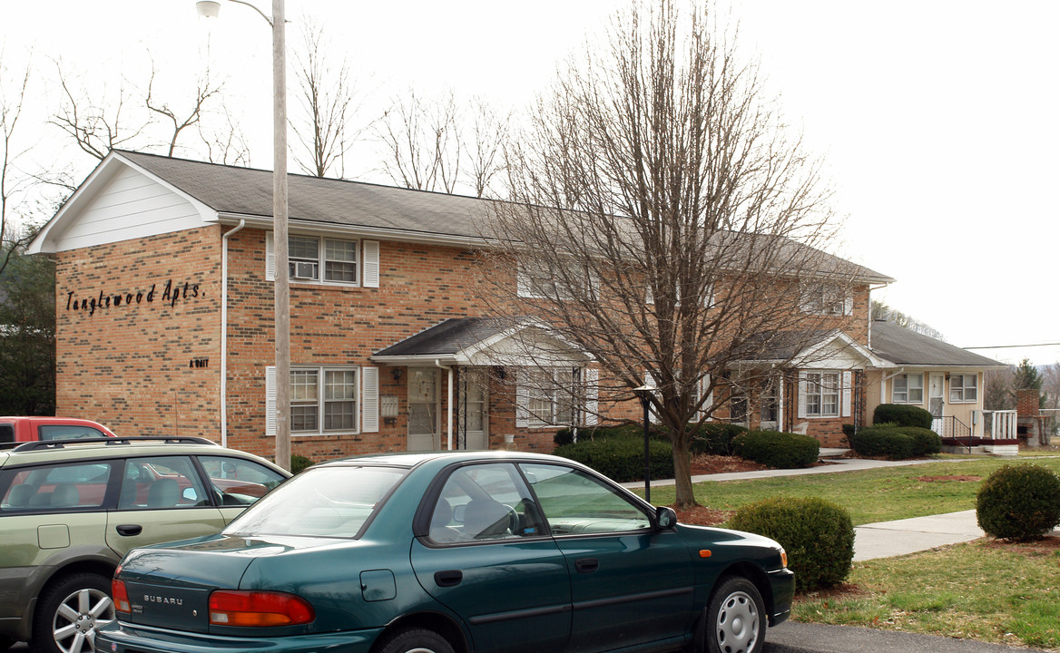 201 Springdale Ave in Princeton, WV - Building Photo