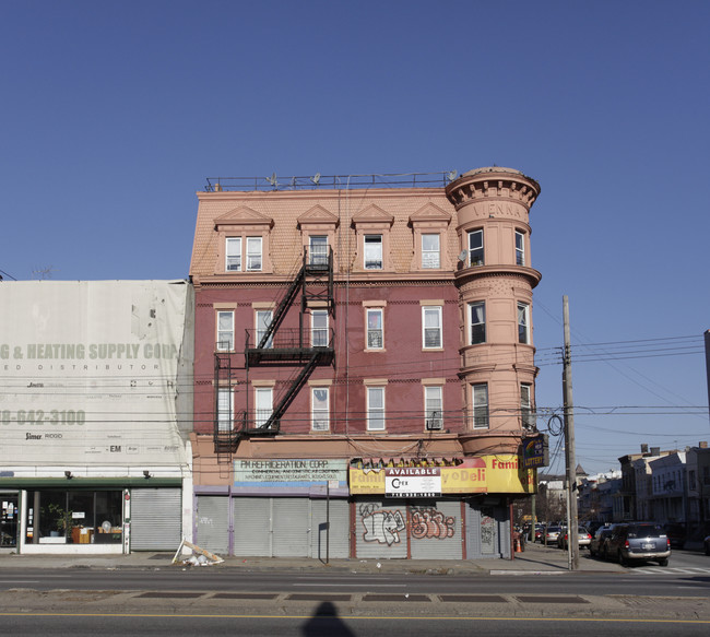 2883 Atlantic Ave in Brooklyn, NY - Building Photo - Building Photo