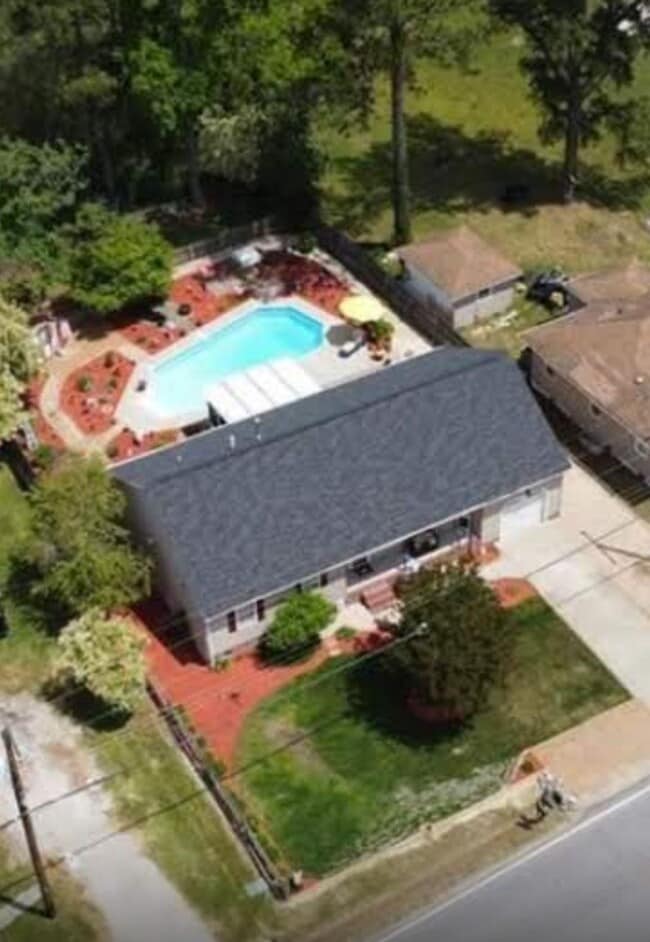 property at 1192 Bells Mill Rd
