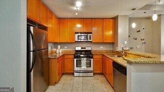 171 Auburn Ave NE, Unit 312 in Atlanta, GA - Building Photo