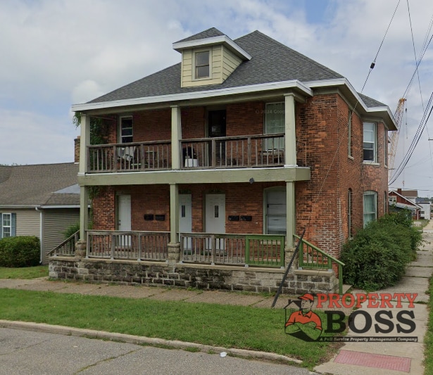 124 1/2 E Warren St in Michigan City, IN - Building Photo