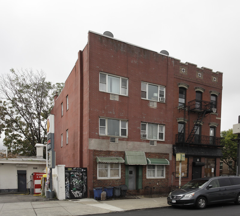 Flatiron in Brooklyn, NY - Building Photo