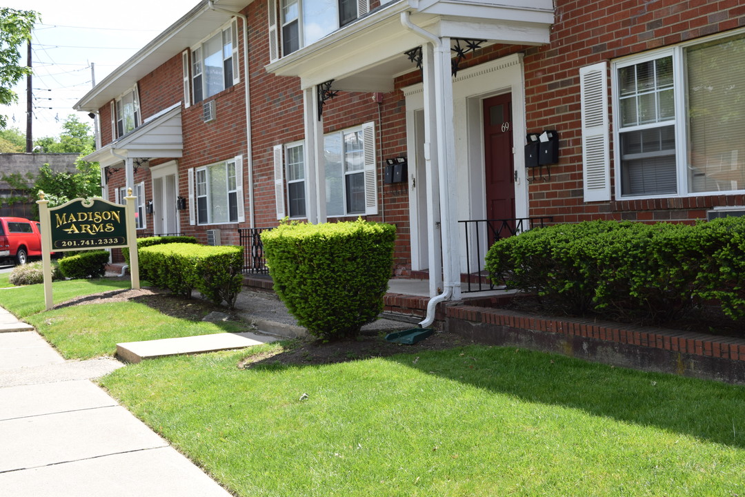 Madison Arms Apartments in Hackensack, NJ - Foto de edificio