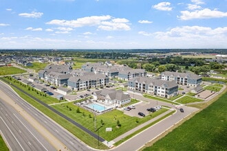 Elwood Apartment Homes in Shakopee, MN - Building Photo - Building Photo