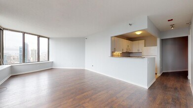 400 N La Salle Dr in Chicago, IL - Foto de edificio - Building Photo