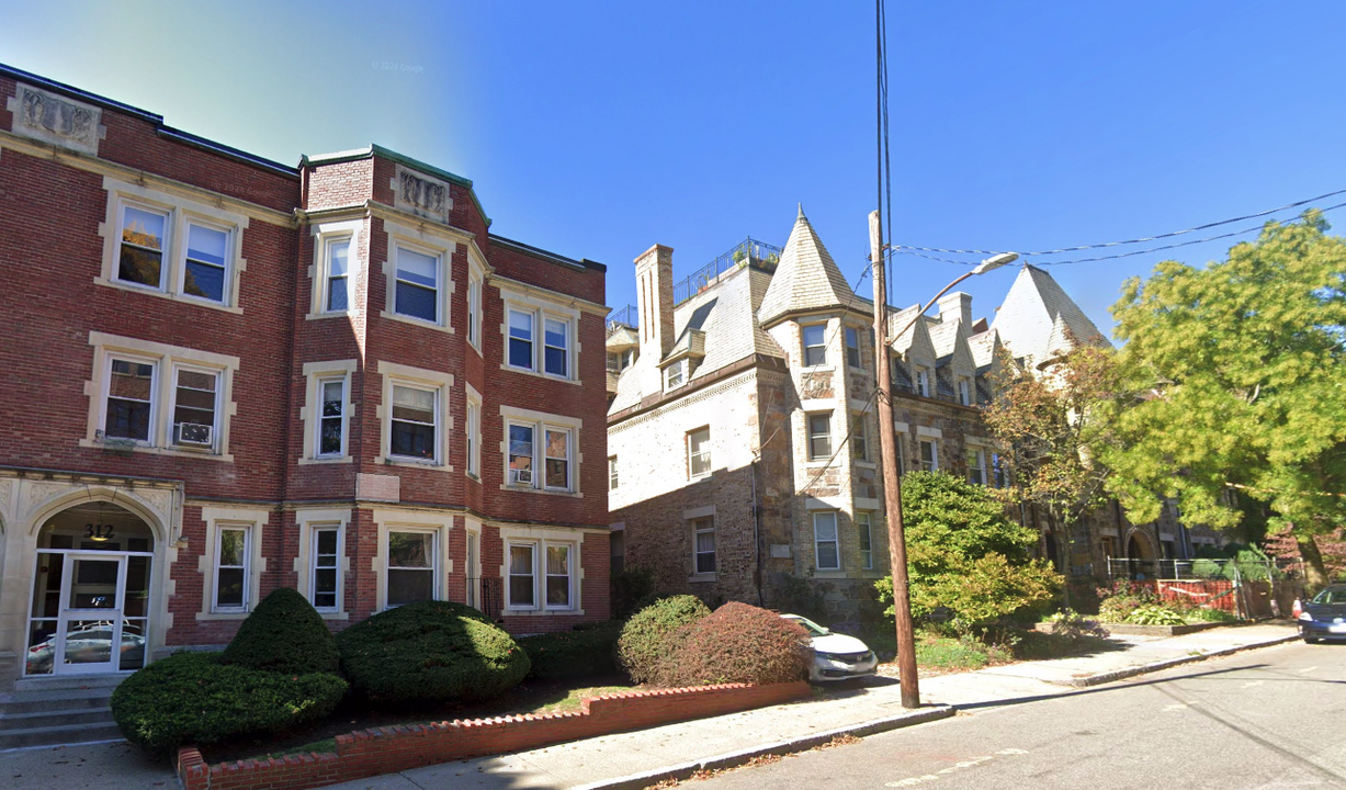 309 Tappan St, Unit 1A in Brookline, MA - Foto de edificio