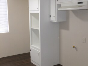 6890 Paramount Blvd, Unit 12 in Long Beach, CA - Foto de edificio - Building Photo