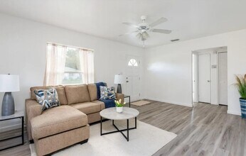 3901 Grove St S in St. Petersburg, FL - Building Photo - Building Photo