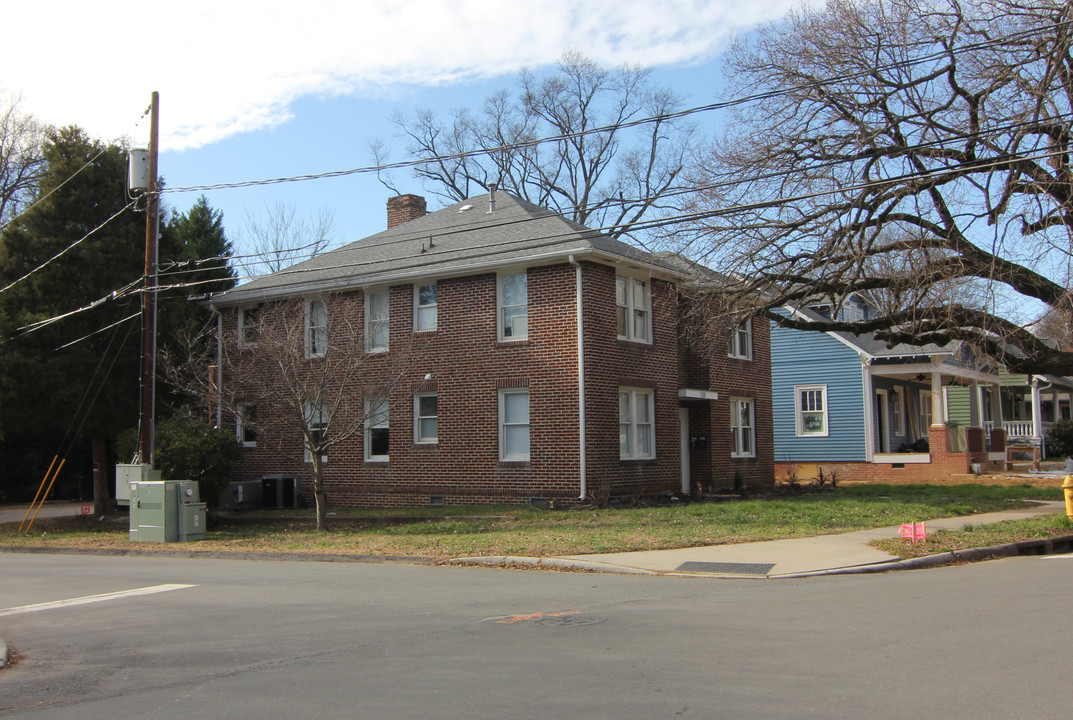 728 E Tremont Ave in Charlotte, NC - Foto de edificio