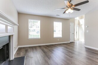 2350 Sapphire Ct in Ellenwood, GA - Building Photo - Building Photo