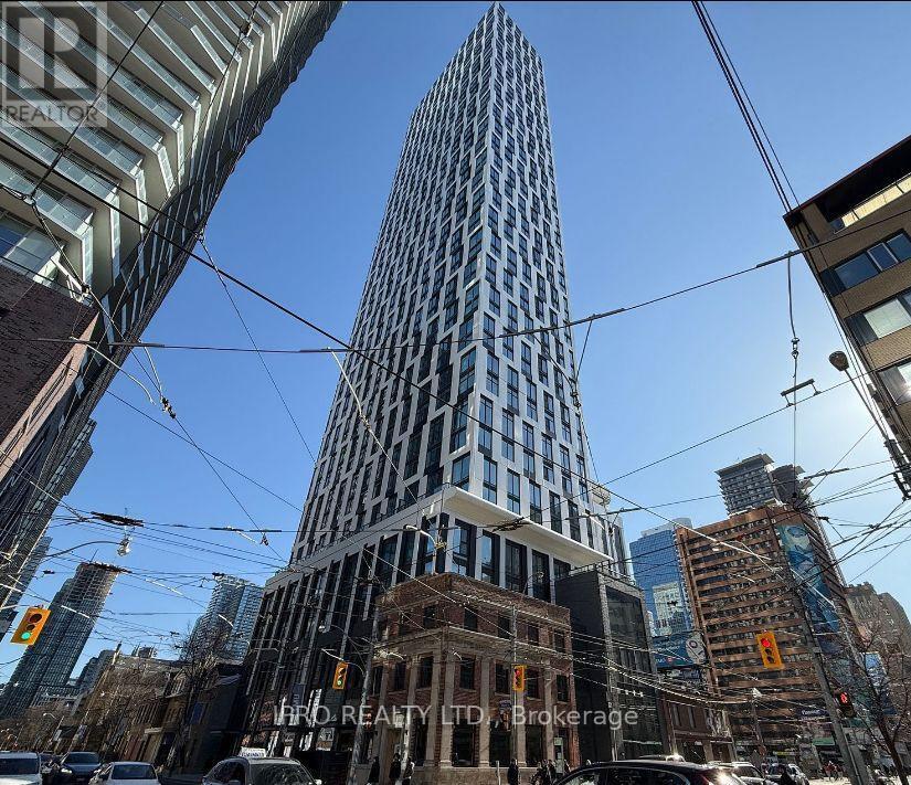 252-3252 Church St in Toronto, ON - Building Photo