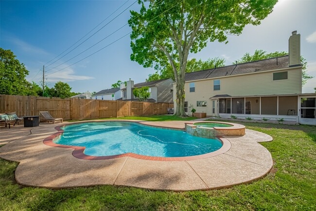 property at 3102 Colonel Ct Dr