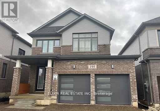 195 Spitfire Dr in Hamilton, ON - Building Photo