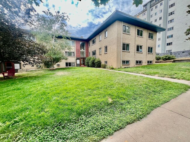 property at 665 N Washington St