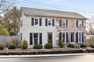 739 Sergeantsville Rd in Stockton, NJ - Building Photo