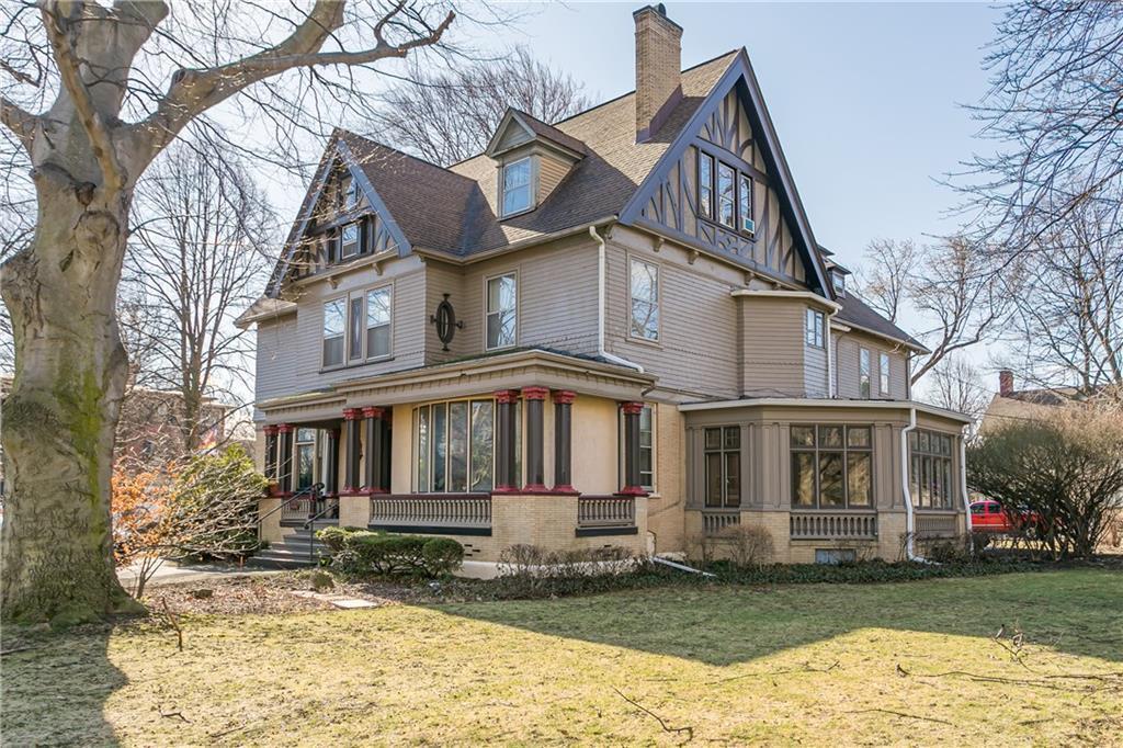 1127 East Avenue in Rochester, NY - Foto de edificio